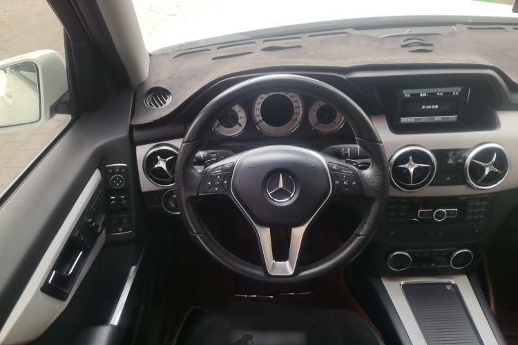 Used Mercedes-Benz GLK-Class 2013 GLK 300 4MATIC Dynamic Sunroof Model Steering Wheel