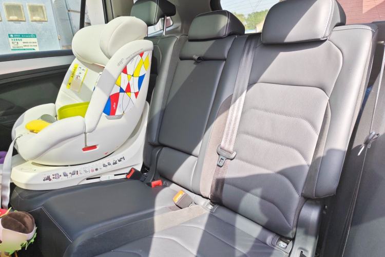 Used Volkswagen Tiguan L 2021 280TSI Automatic Two-Wheel Drive Smart Edition Left Rear Seat