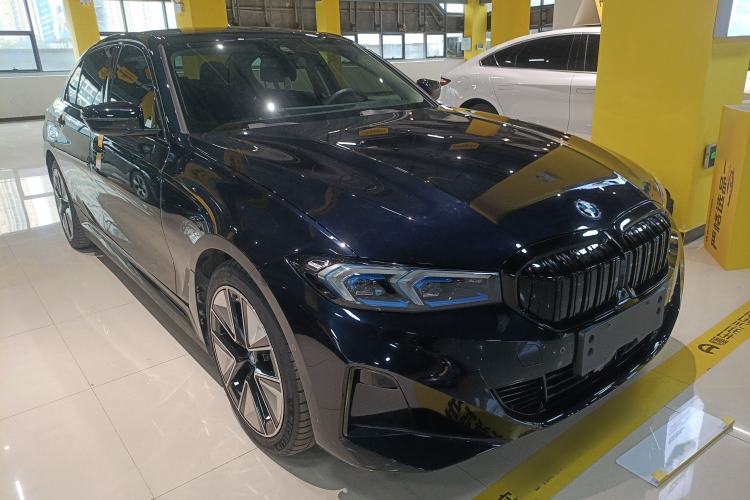 Used BMW i3 2024 eDrive 40 L Midnight Sports Package Front Right 45 Deg