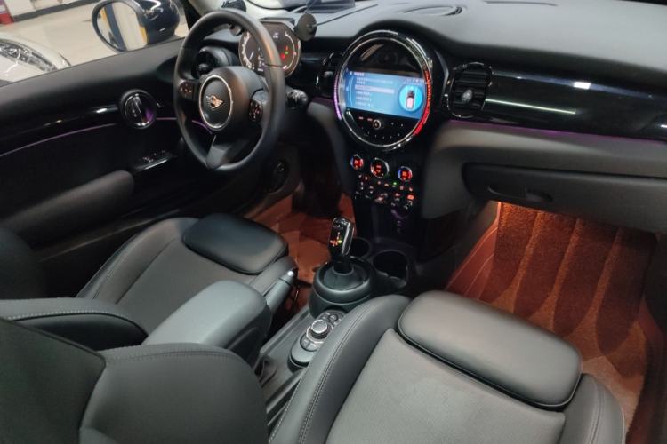 Used MINI MINI 2023 1.5T COOPER Artist