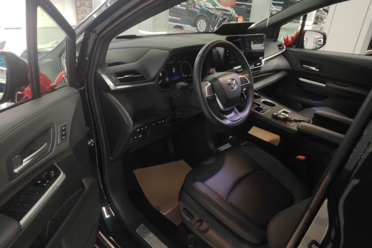 Used Toyota Granvia 2024 2.5L Hybrid Prestige PLUS Edition Driver Seat