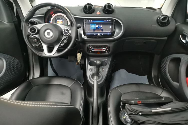 Used smart fortwo 2018 1.0L 52kW Convertible Passion Edition China V Standard
