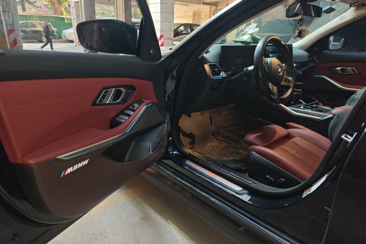 Used BMW i3 2024 eDrive 40 L Midnight Sports Package Driver Seat