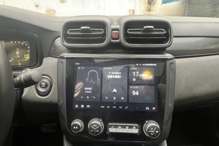 Used Lynk & Co 03 2022 2.0TD DCT GenioPlus Interior 5