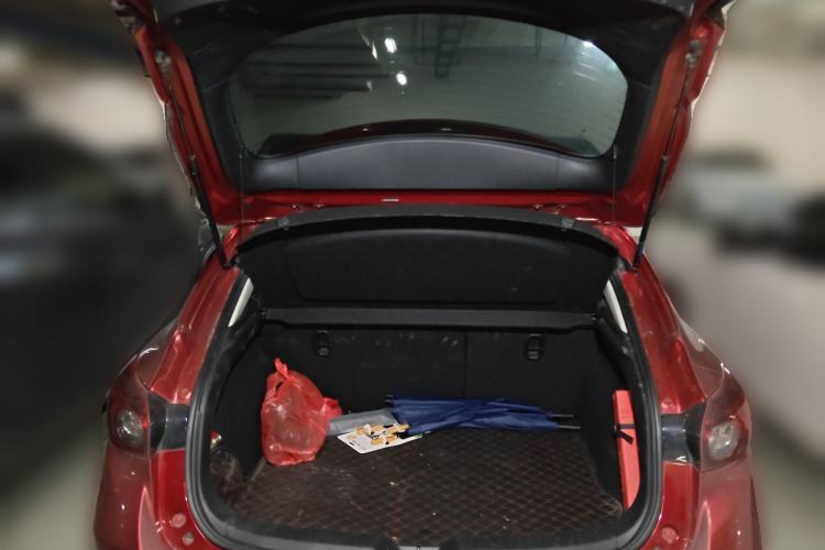 Used Mazda 3 Axela 2014 Hatchback 2.0L Automatic Sport Model Trunk