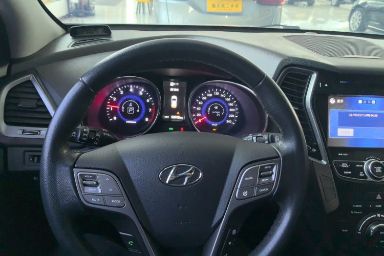 Used Hyundai Santa Fe 2015 2.0T Automatic All-Wheel Drive Smart Version 5 Seats
