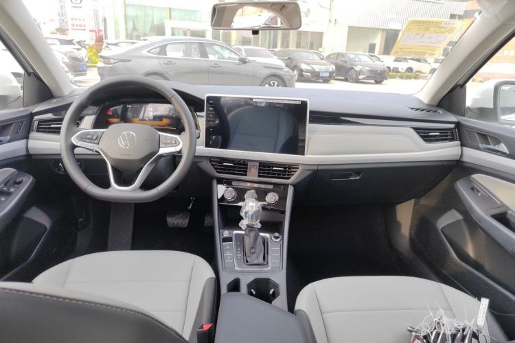 Used Volkswagen Bora 2026 200TSI DSG Yuexing Navigation Edition Center Console