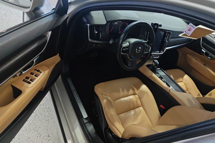 Used Volvo V90 2019 Cross Country T5 AWD Smart Range Version China V Standard
