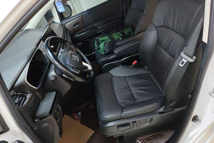 Used Honda Odyssey 2022 2.0L eHEV Sharp Enjoyment Edition Left Front Seat