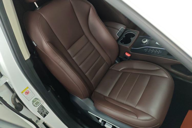 Used Wey VV7 2020 2.0T Ultra-Luxury Version Right Front Seat