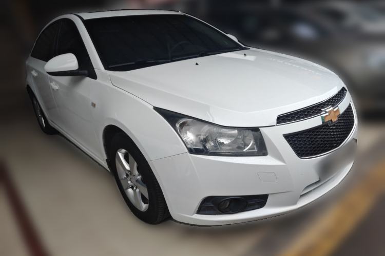 Used Chevrolet Cruze 2013 1.6L SE MT Front Right 45 Deg