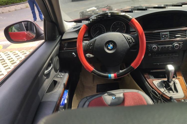 Used BMW 3 Series 2010 320i Luxury Model
