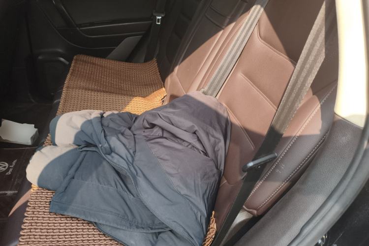 Used Volkswagen Touareg 2011 3.0 TSI Standard Version Left Rear Seat