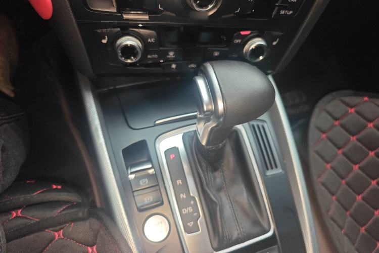 Used Audi Q5 2017 Plus 40 TFSI Technology Model Gear Lever