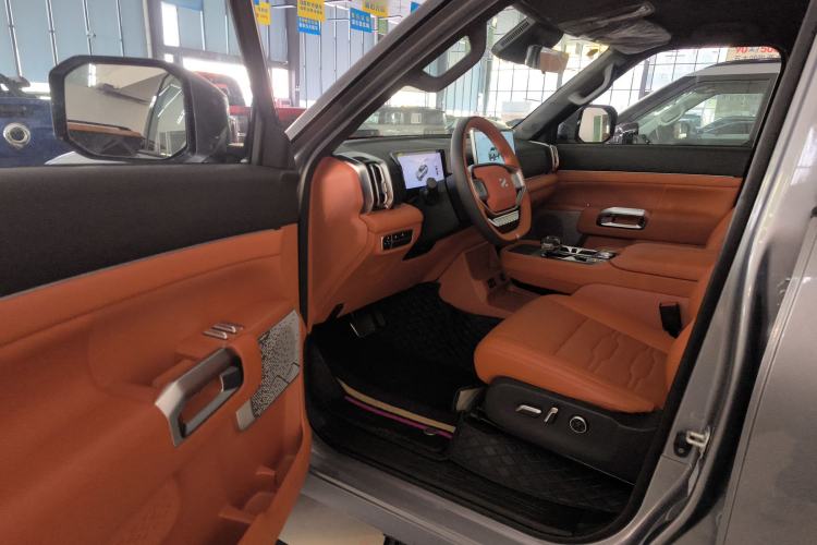 Used Dongfeng Zhengzhou Nissan Z9 GE PHEV 2025 135KM All-Wheel Drive Deluxe Edition
