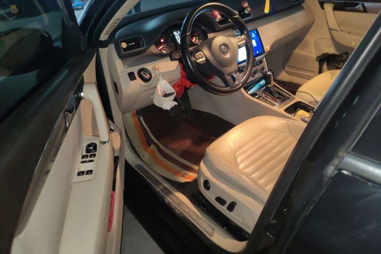 Used Volkswagen Magotan 2012 Revised 1.8TSI Luxury Version Driver Seat