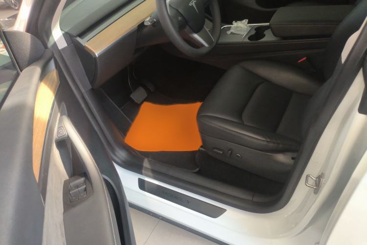 Used Tesla Model Y 2021 Long-Range All-Wheel-Drive Version 3D7