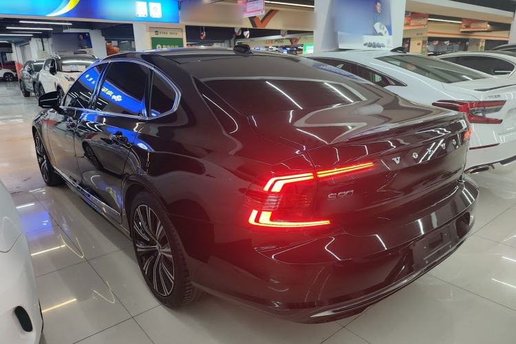 Used Volvo S90 2025 B5 Zhiyuan Luxury Edition
