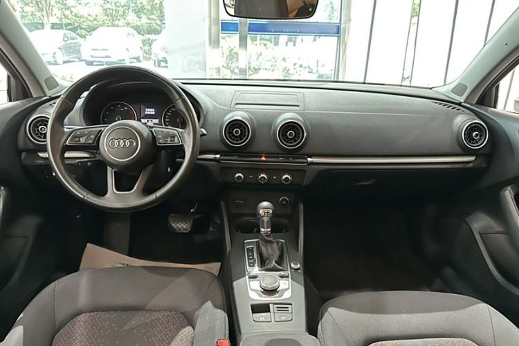 Used Audi A3 2020 Restyled Limousine 35 TFSI Ambition Version China VI
