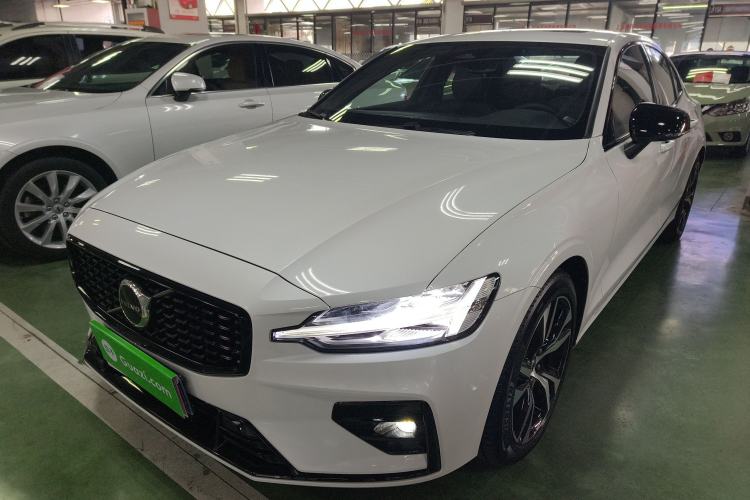 Used Volvo S60 2025 B5 Zhiya Sport Edition
