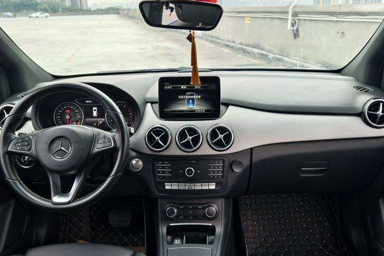Used Mercedes-Benz B-Class 2018 B 200 Sport Edition Interior 1
