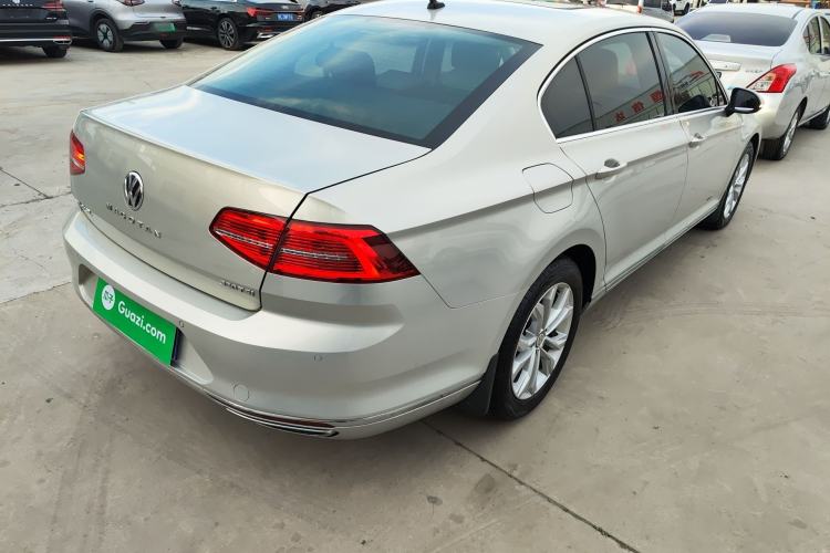 Used Volkswagen Magotan 2019 330TSI DSG Luxury Model China V Standard Rear Right 45 Deg