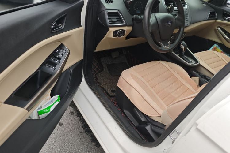 Used Ford Escort 2015 1.5L Automatic Comfort Edition
