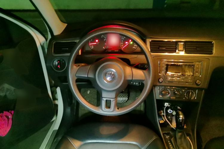Used Volkswagen Santana 2015 1.6L Automatic Comfort Edition Steering Wheel