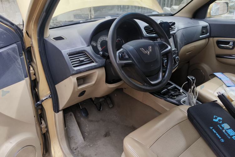 Used Wuling Hongguang 2013 1.5L S Luxury Model