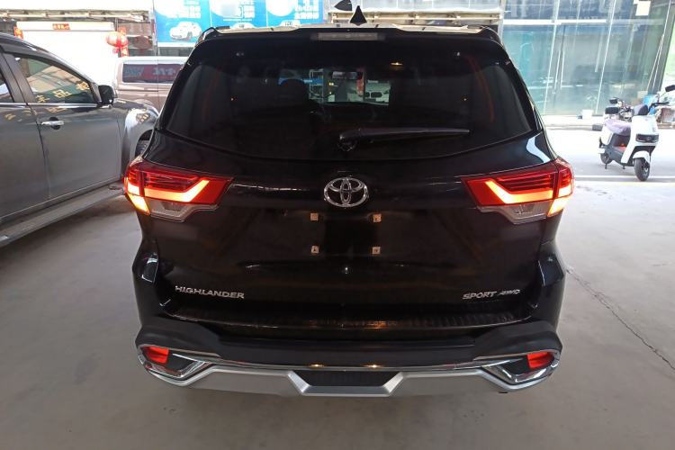 Used Toyota Highlander 2018 2.0T Four-Wheel Drive Prestige Version 7 Seats China VI Standard
