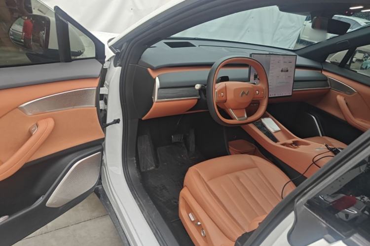 Used ONVO L60 2024 60 kWh Rear-Drive Version