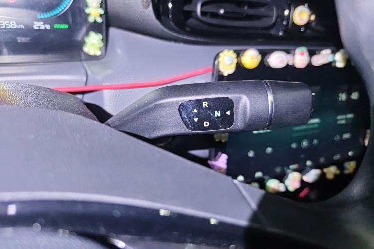 Used Leapmotor T03 2021 400 Lite Edition Lithium Iron Phosphate Gear Lever