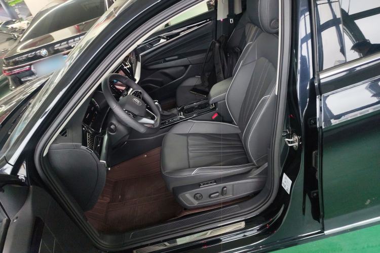 Used Volkswagen Passat 2024 280TSI Elite Edition Left Front Seat