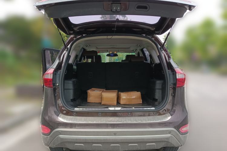 Used JMC Yusheng S350 2016 2.0T Automatic All-Wheel Drive Gasoline Luxury Version with Sunroof 5 Seats
