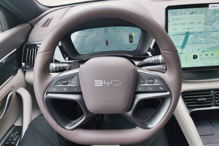 Used BYD Song PLUS New Energy 2025 EV Smart Drive Edition 605km Flagship Model Steering Wheel
