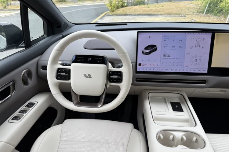 Used Li Auto Li Auto i6 2025 Model Two-Wheel-Drive Standard Type