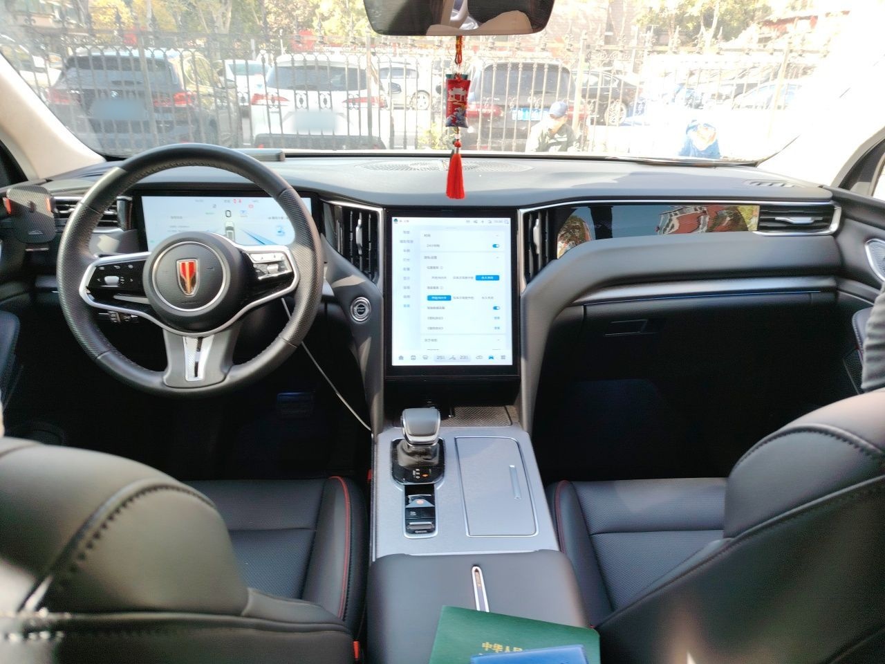 Hongqi HS7 PHEV 2024 2.0T PHEV Four-Wheel Drive Flagship Edition 6 Seats — снимка 9