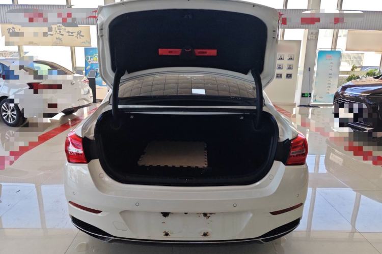 Used Hongqi H5 2018 30TD Dynamic Edition
