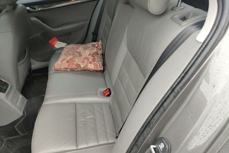 Used Skoda Octavia 2015 1.6L Manual Yijun Edition
