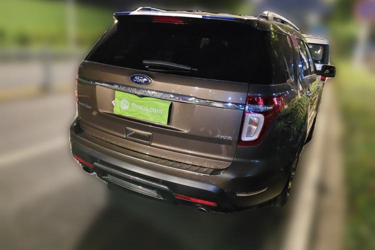 Used Ford Explorer 2013 3.5L Deluxe Model
