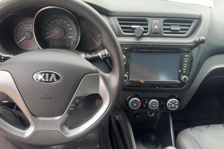 Used Kia K2 2015 Sedan 1.4L MT GLS