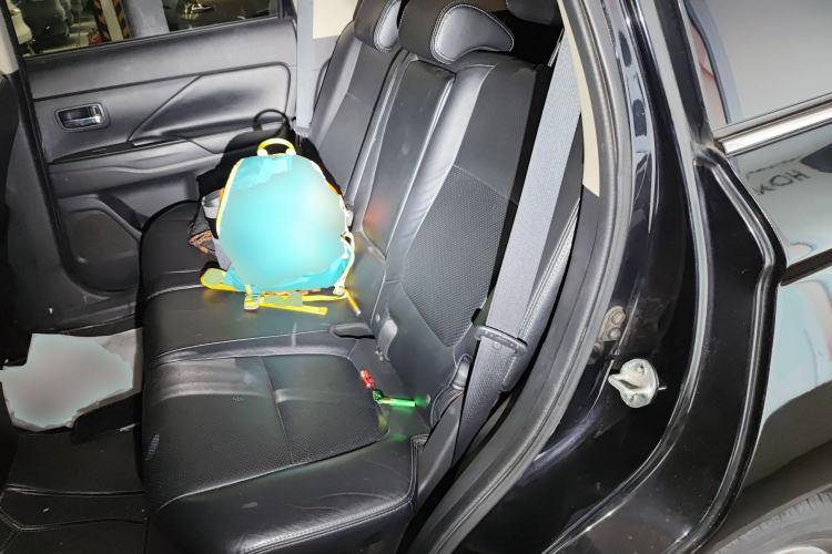 Used Mitsubishi Outlander 2013 2.4L 4x4 Luxury Navigation Edition 5 Seats