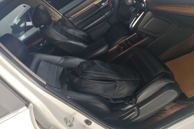 Used Honda CR-V 2021 240TURBO CVT 2WD Comfort Version Right Front Seat