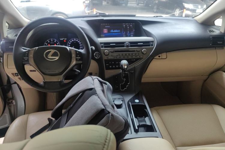 Used Lexus RX Classic 2012 270 Elegant Edition Center Console