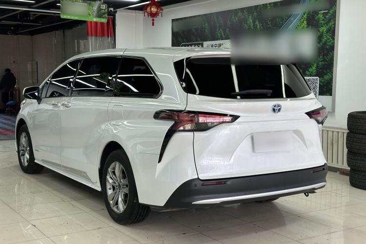 Used Toyota SIENNA 2023 2.5L Hybrid Comfort Edition Exterior 4