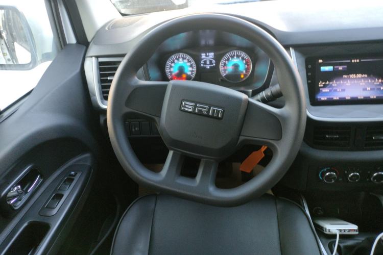 Used Jinbei Gold Hiace 2024 2.0L Travel Lion 9-Seater Central Air Conditioning