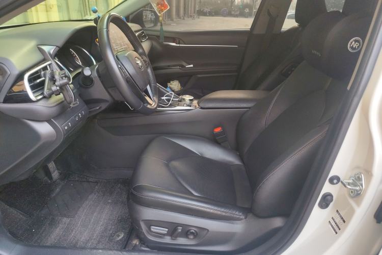 Used Toyota Camry 2023 2.0G Luxury Edition