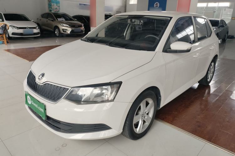 Used Skoda Fabia 2016 1.4L Automatic Car Enjoy Edition