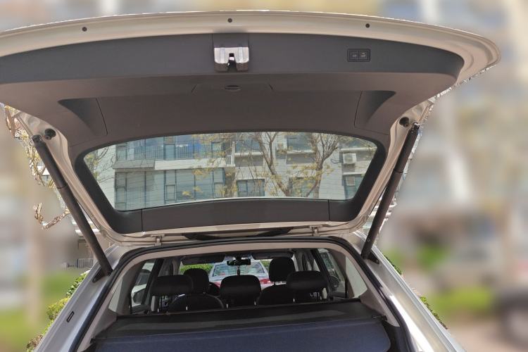 Used Volkswagen Tiguan L 2019 330TSI Automatic Two-Wheel Drive Smart Luxury Version China VI Standard Trunk