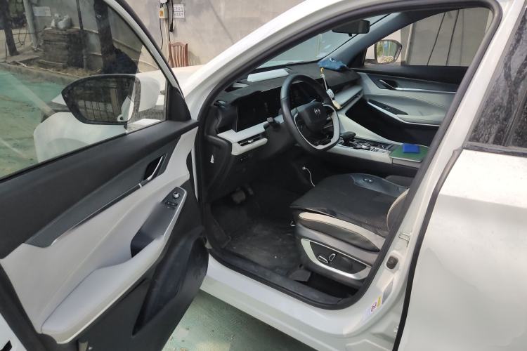 Used CHANGAN CS75 PLUS 2023 3rd Generation 1.5T Automatic Pilot Model Driver Seat